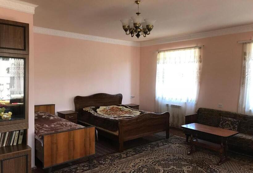 Номер Стандарт Трехместный, Ashot & Gohar B&b