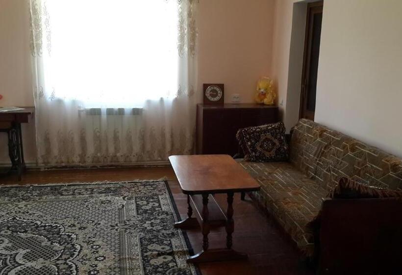 Номер Стандарт Трехместный, Ashot & Gohar B&b