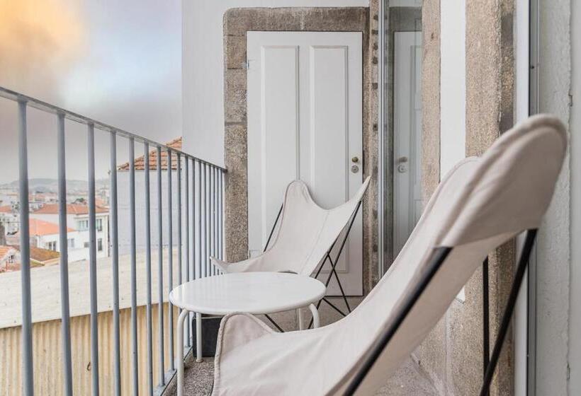 اتاق لوکس با بالکن, Oporto City Flats   Casa Da Picaria