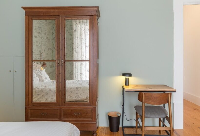 اتاق لوکس با بالکن, Oporto City Flats   Casa Da Picaria