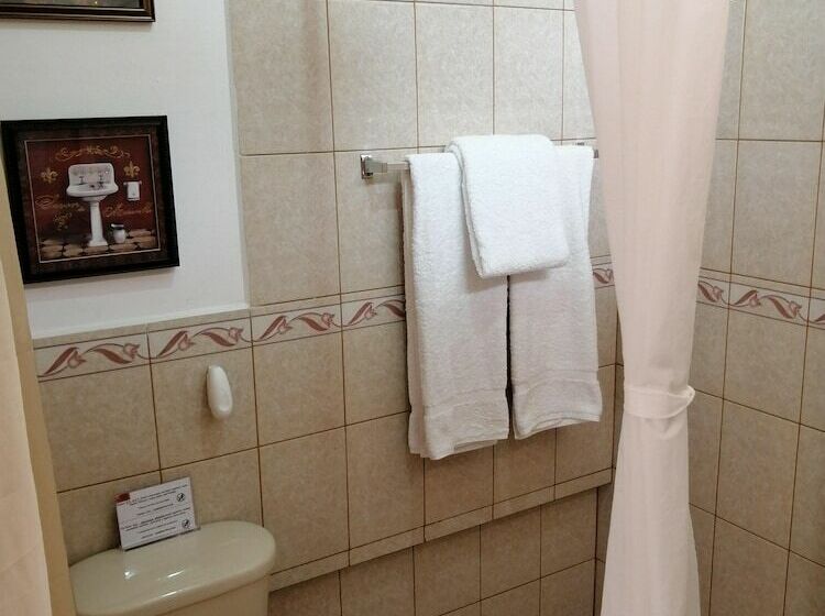 اتاق استاندارد, Novohostal B&b