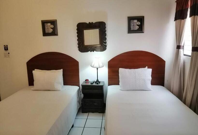 اتاق استاندارد سه نفره, Novohostal B&b