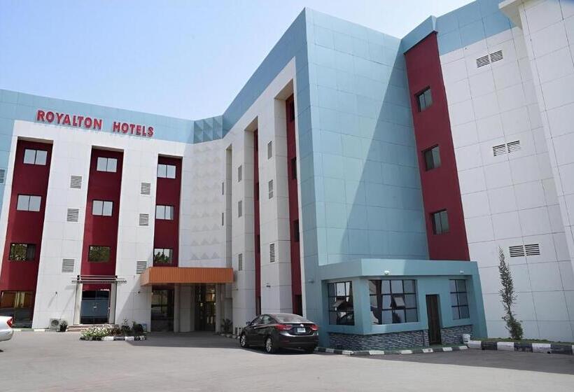 سوییت لوکس, Royalton Hotels Abuja