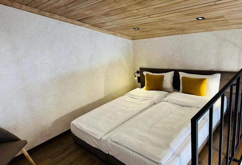 家庭山景房, Chalet Crepdechine