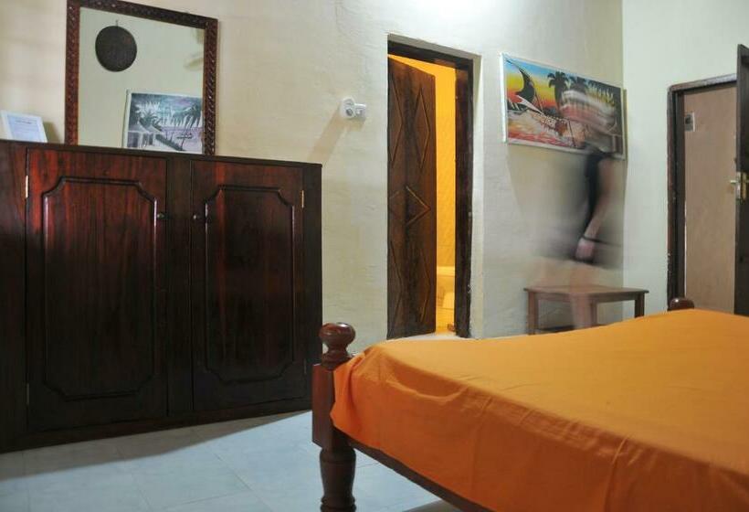 Номер Стандарт, Mama Njoe Lodge