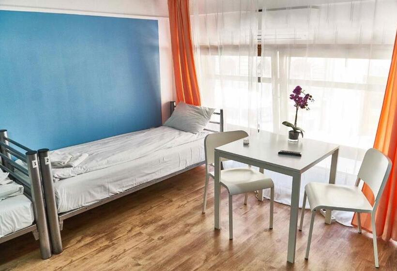 Четырехместный Номер Стандарт, Center Hostel And Guest House