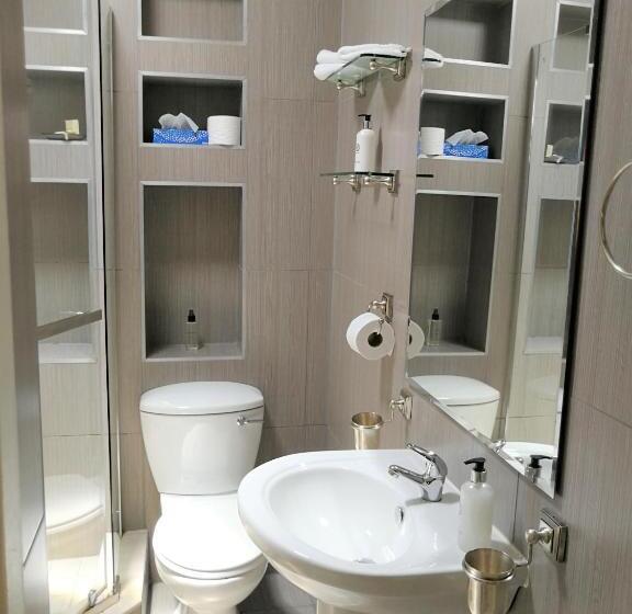 סוויטת 2 חדרי שינה, At 98 On Lynburn Guest House