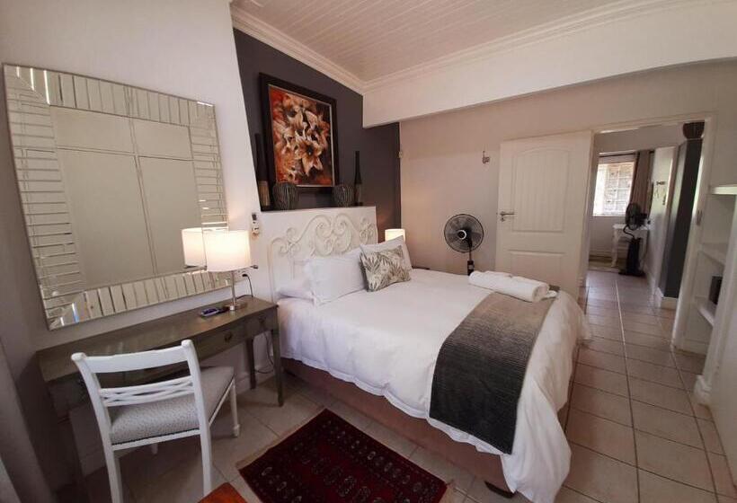 סוויטת 2 חדרי שינה, At 98 On Lynburn Guest House