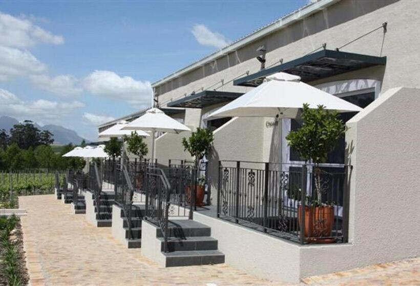 Номер Стандарт, Clos Malverne Wine Estate