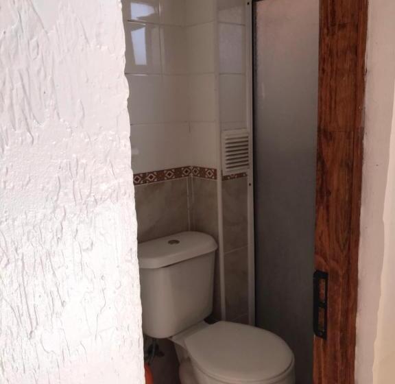 חדר משפחתי, Hostal Avenue