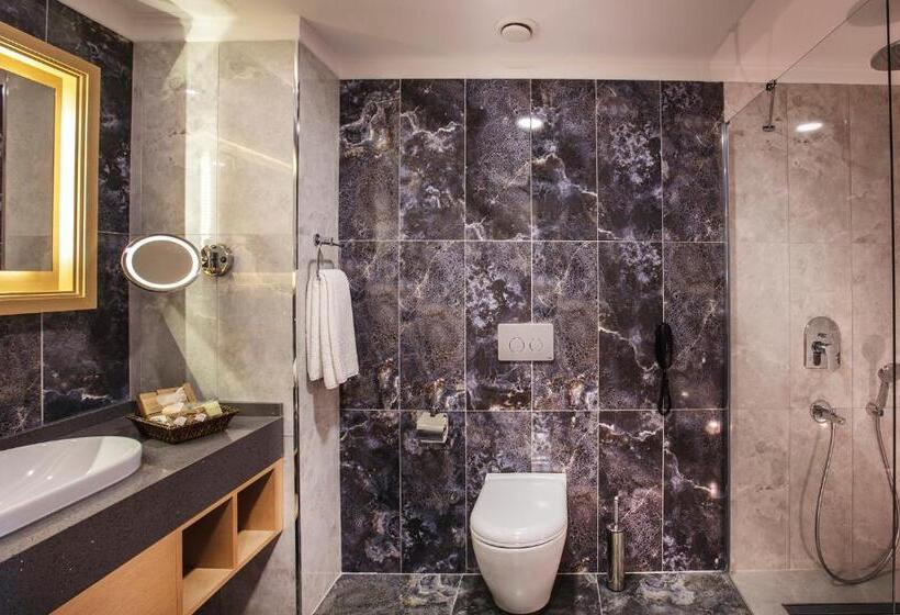 اتاق استاندارد با چشم‌انداز باغ, Korumar Ephesus Beach & Spa Resort Ultra All Inclusive