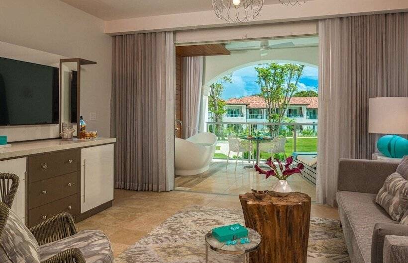 سوئیت رویال, Sandals Royal Barbados All Inclusive  Couples Only