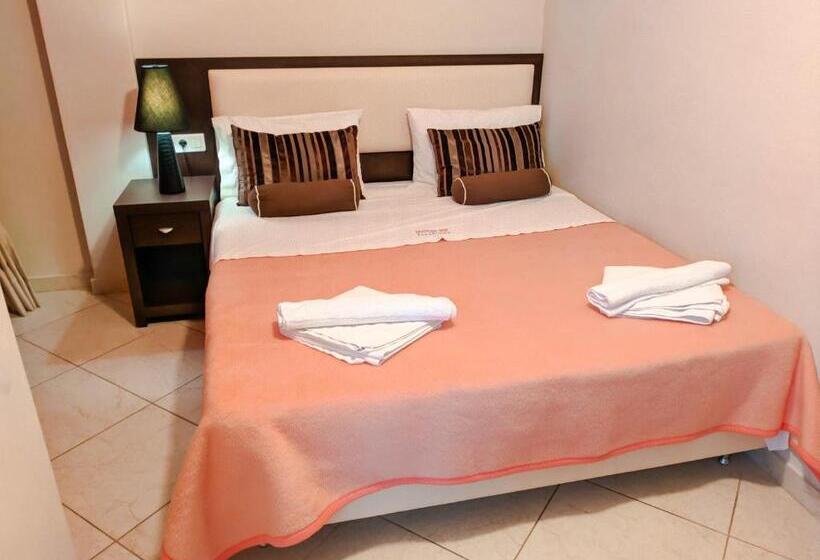 Апартаменты Deluxe 2 Спальни, Meliton Inn Hotel & Suites By The Beach