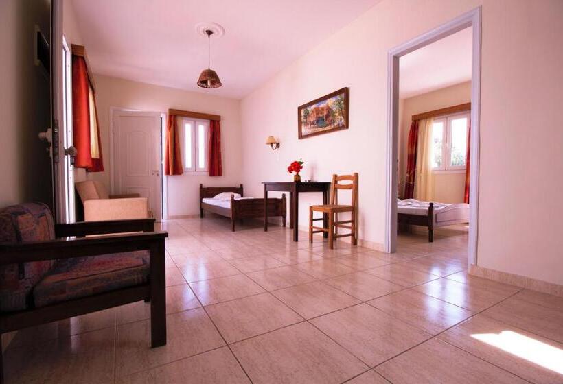 ファミリールーム, Ampavris Family Apartments