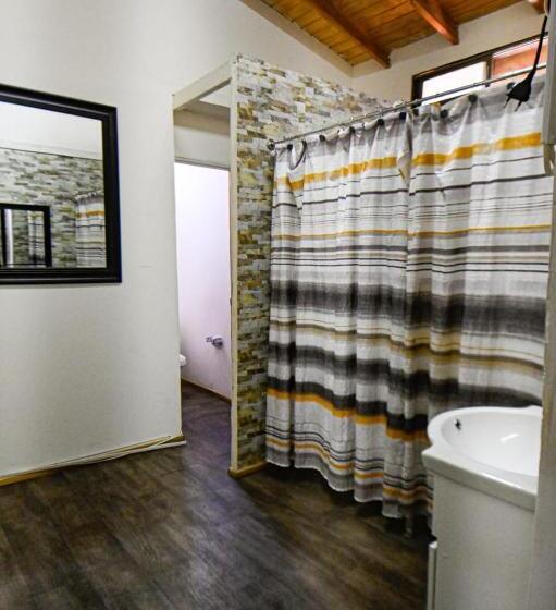 Quarto Estandar Banheiro Compartilhado, Gecko Hostel