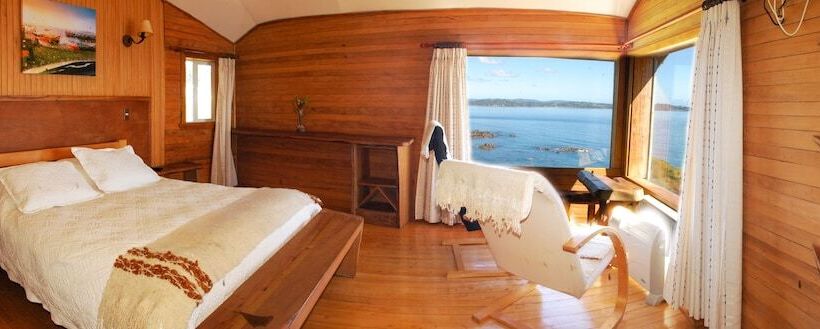 Suite Premium, Faros Del Sur