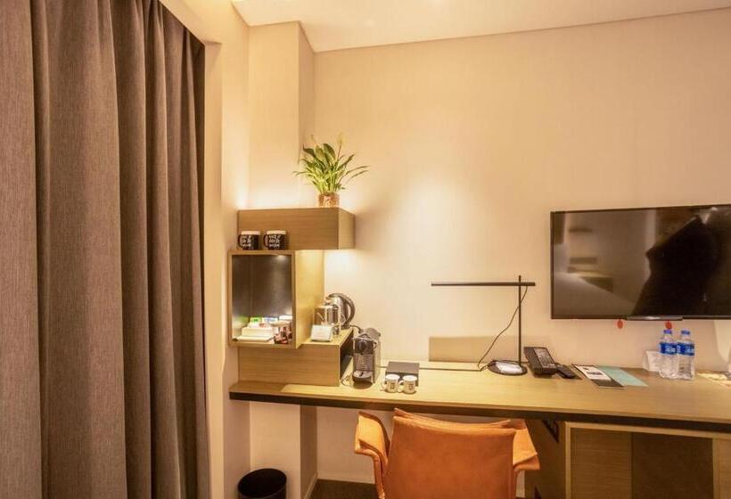 Номер Deluxe, Innside By Meliá Zhengzhou