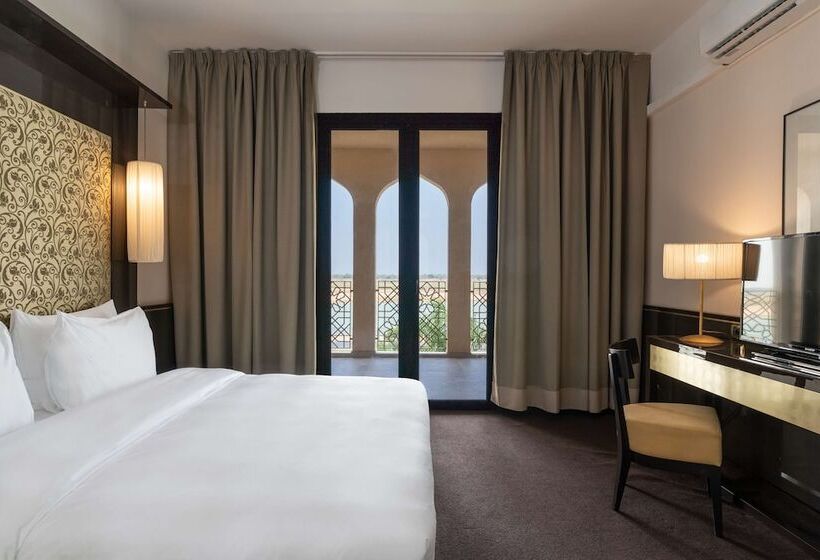 带泳池观景的豪华房, Radisson Blu Hotel N Djamena