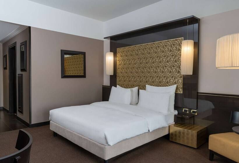 带露台的套间, Radisson Blu Hotel N Djamena