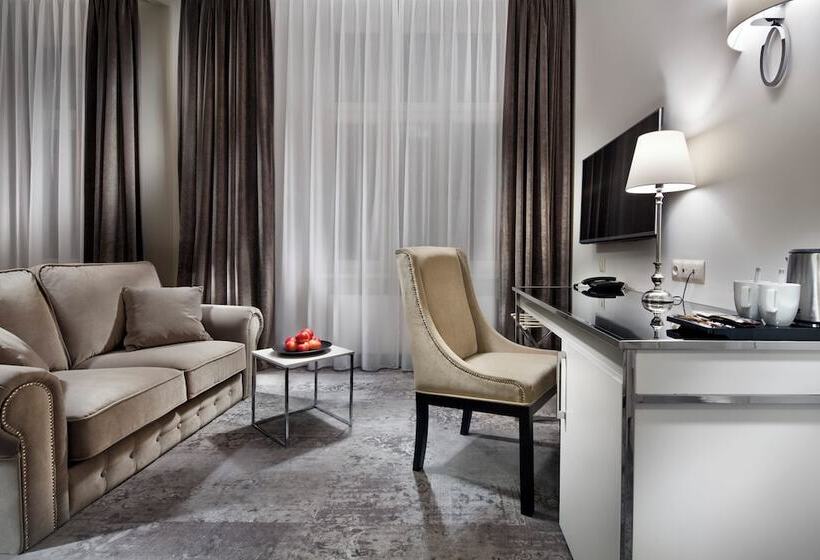 Номер Deluxe, Wyndham Grand Krakow Old Town