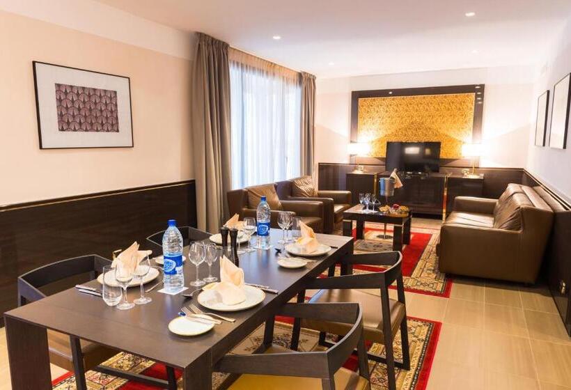 带河湖景观的套房, Radisson Blu Hotel N Djamena