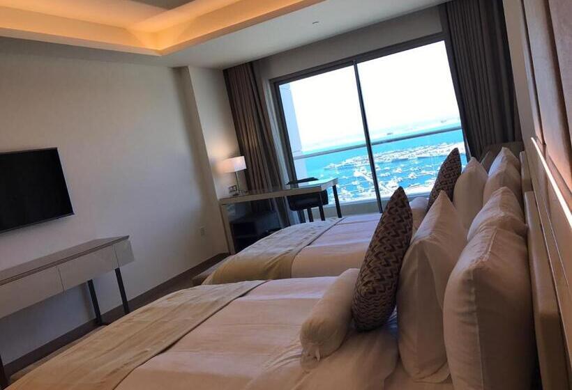 اتاق پرمیوم با چشم‌انداز دریا, The Grove Hotel & Conference Centre Bahrain