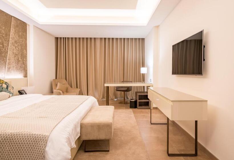 اتاق لوکس با چشم‌انداز دریا, The Grove Hotel & Conference Centre Bahrain