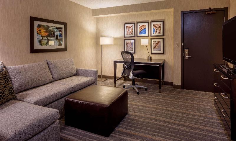 اتاق استاندارد با چشم‌انداز استخر, The Sis Kata Resort   Adult Only