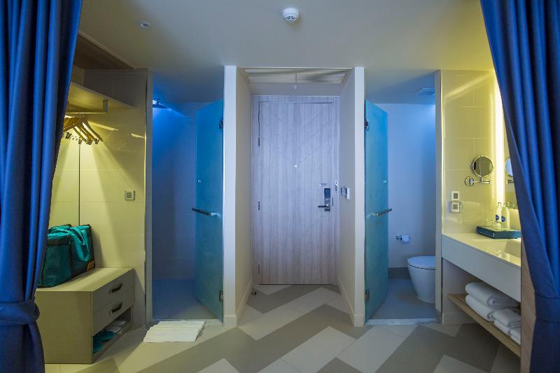 اتاق استاندارد با وان آب گرم, The Sis Kata Resort   Adult Only