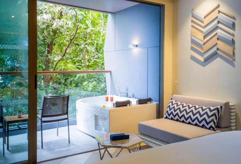 اتاق استاندارد با وان آب گرم, The Sis Kata Resort   Adult Only