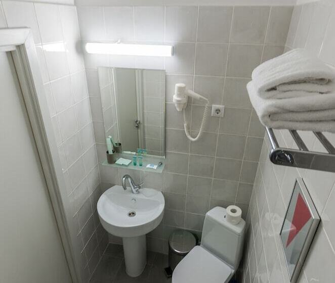 اتاق استاندارد یک نفره, Troyka Hotel Moscow