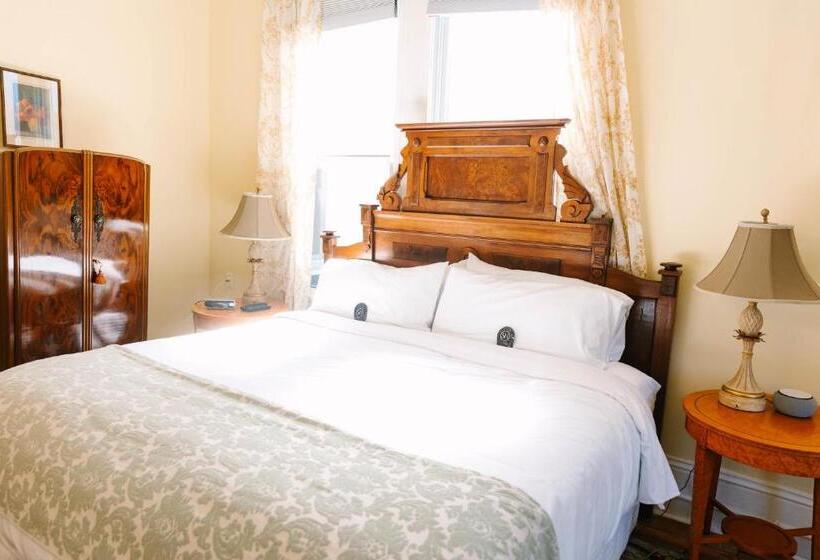 스탠다드 룸 킹사이즈 침대, Stanley House Inn