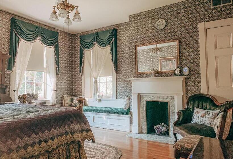 חדר סטנדרט, Emig Mansion