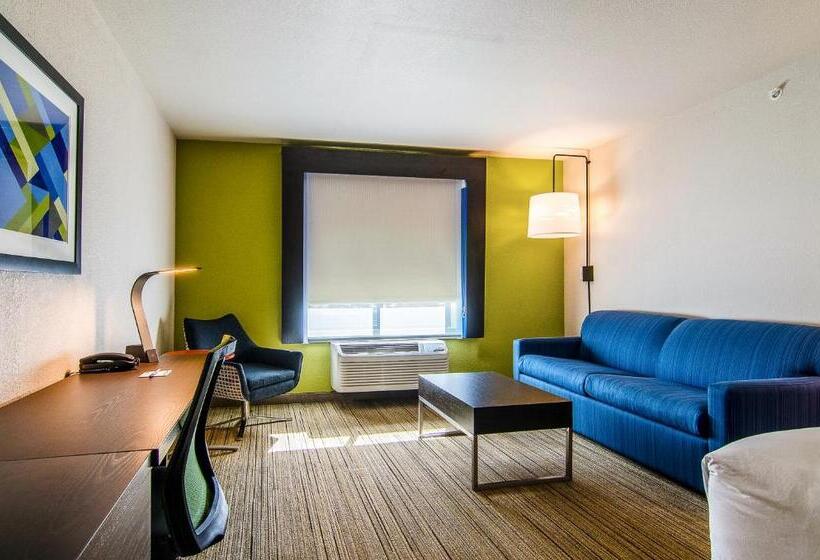 스위트 킹사이즈 침대, Holiday Inn Express & Suites   Atchison, An Ihg