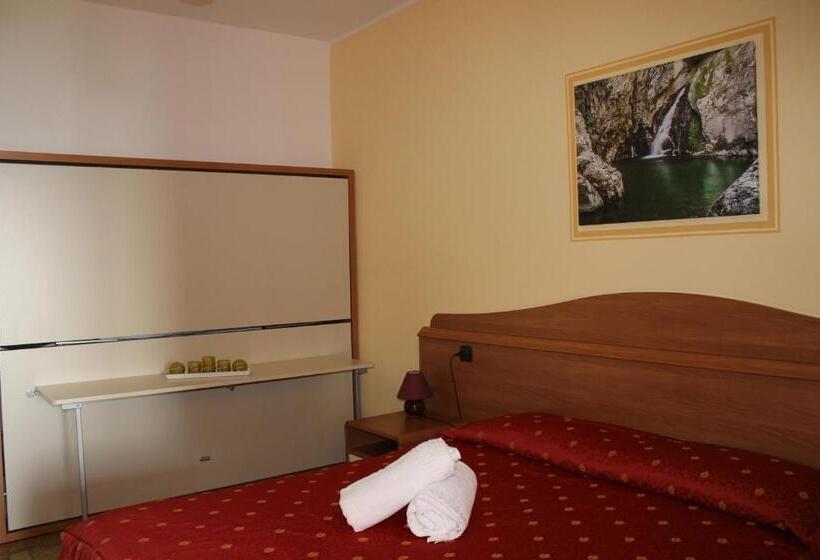 Номер Стандарт Трехместный, Albergo Filietto