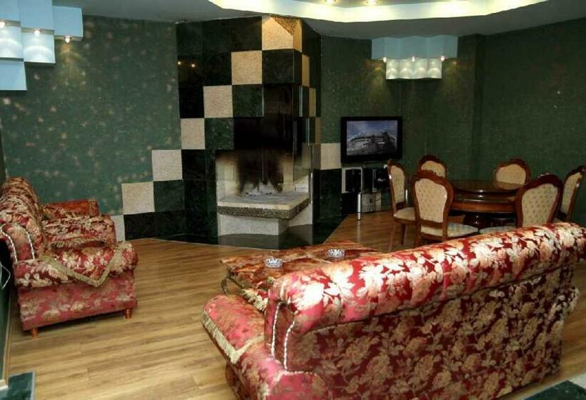 Suite with Pool, Sachveno