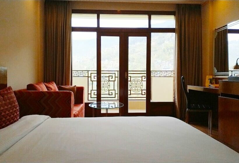 带观景的豪华间, Lemon Tree Hotel Gangtok