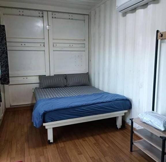 Номер Стандарт, หนึ่งหกแปดconnerแอดเขาใหญ่