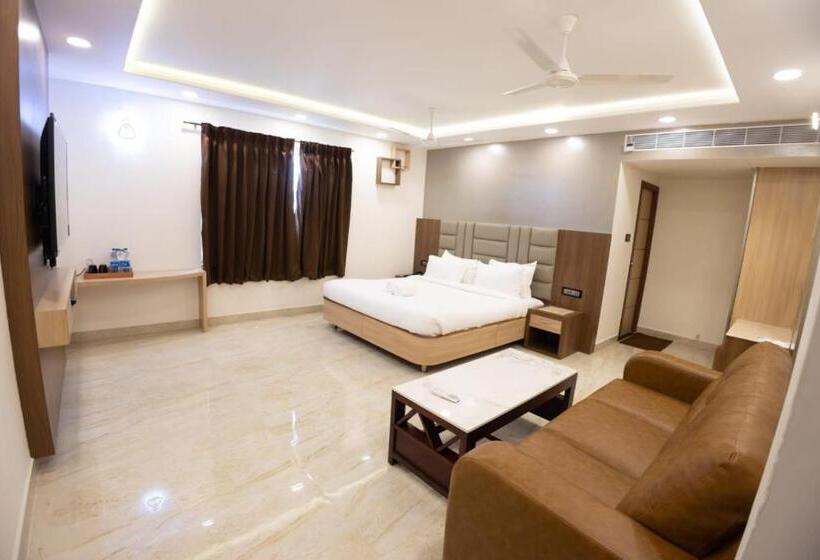 Номер Deluxe Кровать Кинг, Baby Elite By Tio   The Indian Origin Hotels