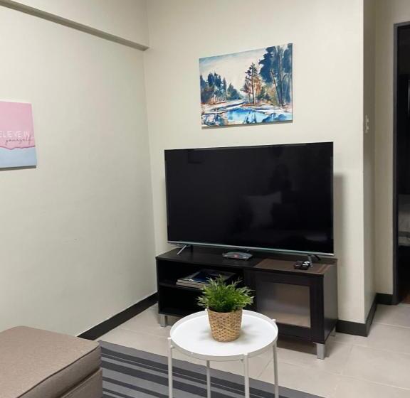 آپارتمان 1 خوابه با بالکن, Eves Urban Haven