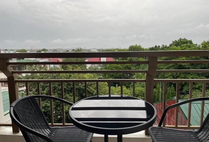آپارتمان 1 خوابه با بالکن, Eves Urban Haven