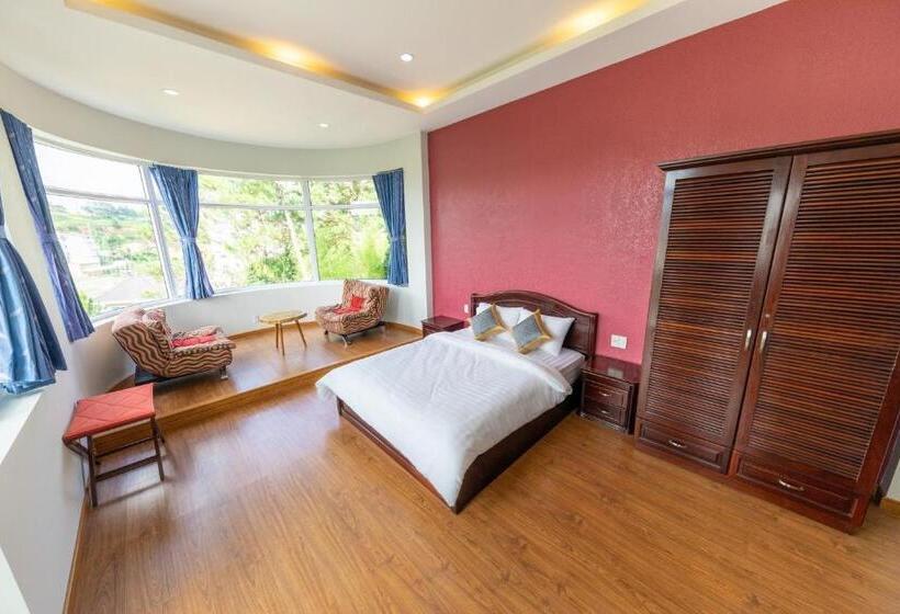 Quarto Deluxe com Sacada, Dolphin Villa   Biệt Thự Cá Heo