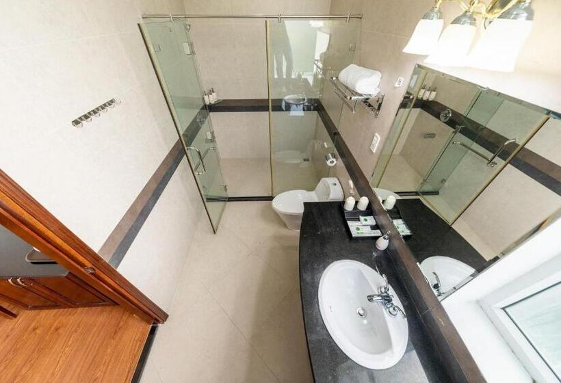 Quarto Deluxe com Sacada, Dolphin Villa   Biệt Thự Cá Heo