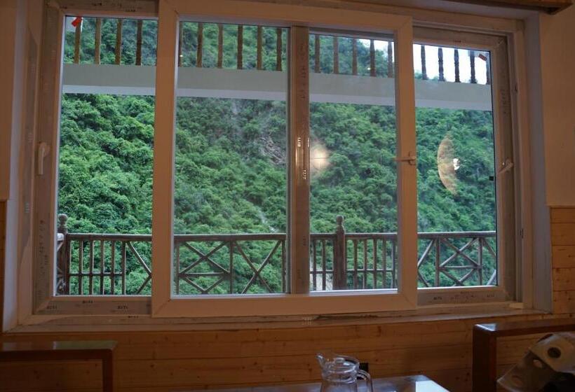 Номер Deluxe Кровать Кинг, Maulyar Forest Resort