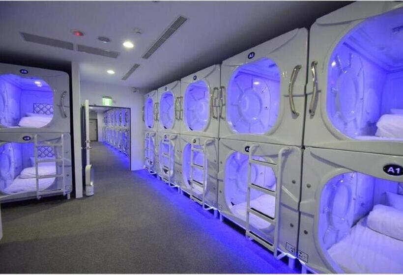 چادر با خدمات رفاهی استاندارد, Jianpuke Space Capsule Backpacker Hostel