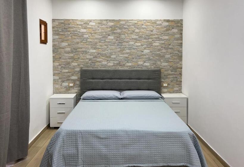 Quarto Estandar para Deficientes Físicos, La Casa Di Federico Ii