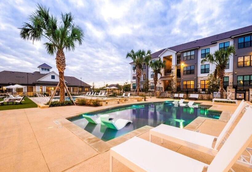Апартаменты 2 Спальни, The Parker Austin Condos By Barsala