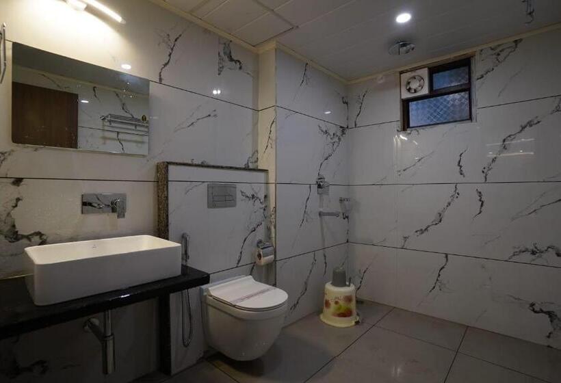 标准间, Apple Inn