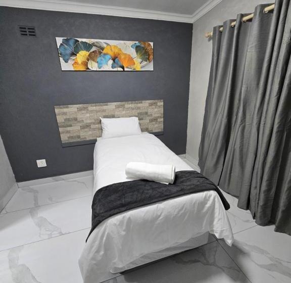 Номер Стандарт Вид на Бассейн, Impala Palms Guesthouse