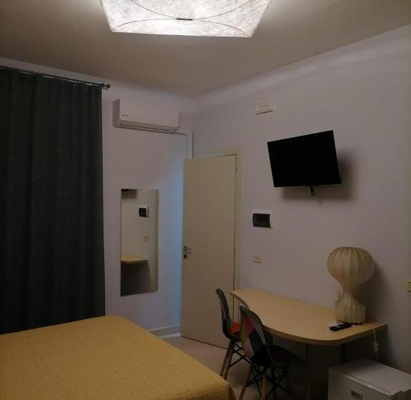 غرفة قياسية ثلاثية, B&b Dolce Casa